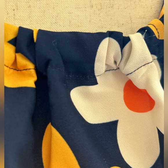 ModCloth sleeveless tank with neck bow. Size S. Navy with pop art yellow daisy - Picture 8 of 14